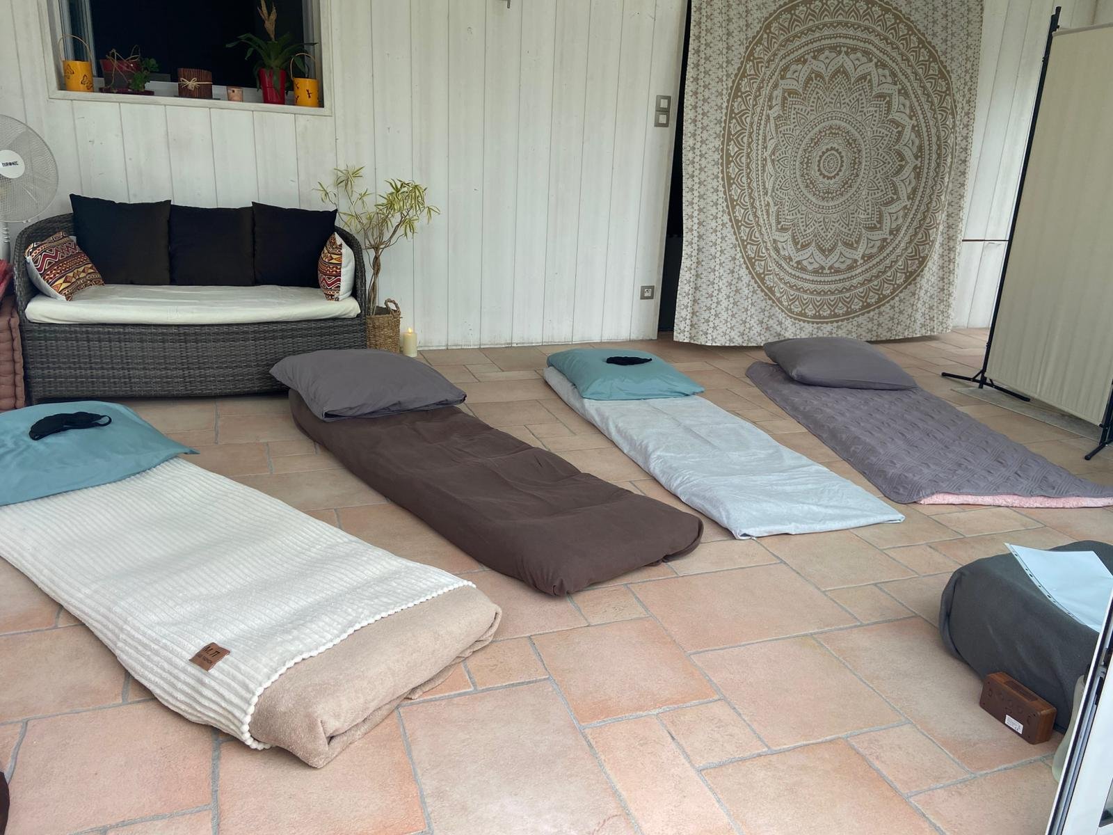 La salle préparée pour une Matinée EssenCel'en Soi